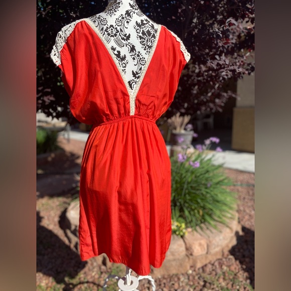 ALYA dress Size M - Picture 10 of 10